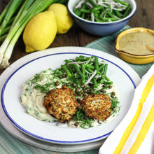 Afbeelding laden  in gallerij, Visballetjes met zomerse puree en salade