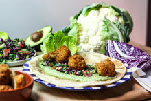 Afbeelding laden  in gallerij, Wrap met bloemkoolnuggets en sla (V)