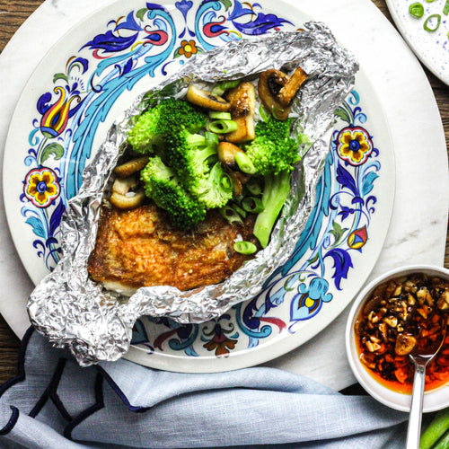 Vispapillot met rijst en crunchy chili-soja