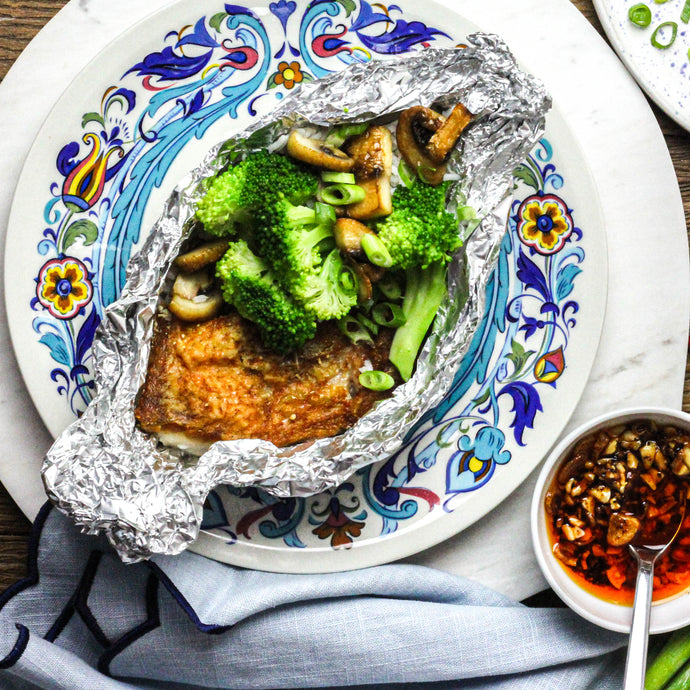 Vispapillot met rijst en crunchy chili-soja