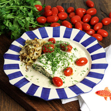 Afbeelding laden  in gallerij, Visrollade met spitskool en kerstomaat