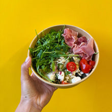 Afbeelding laden  in gallerij, Griekse salade met orzo, feta en Serrano ham (23/6-28/6)