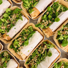 Afbeelding laden  in gallerij, Burrito met kip, zoete aardappel en fris slaatje (6/10-11/10)