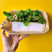 Afbeelding laden  in gallerij, Burrito met kip, zoete aardappel en fris slaatje (6/10-11/10)