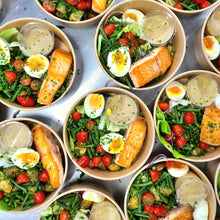 Afbeelding laden  in gallerij, Salade niçoise met gebakken zalm