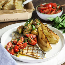 Afbeelding laden  in gallerij, Roodbaarsfilet met sauce vierge en krieltjes