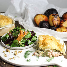 Afbeelding laden  in gallerij, Filotaart met zalm en salade