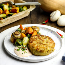 Afbeelding laden  in gallerij, Vegetarische quinoa-kaasburger (V)