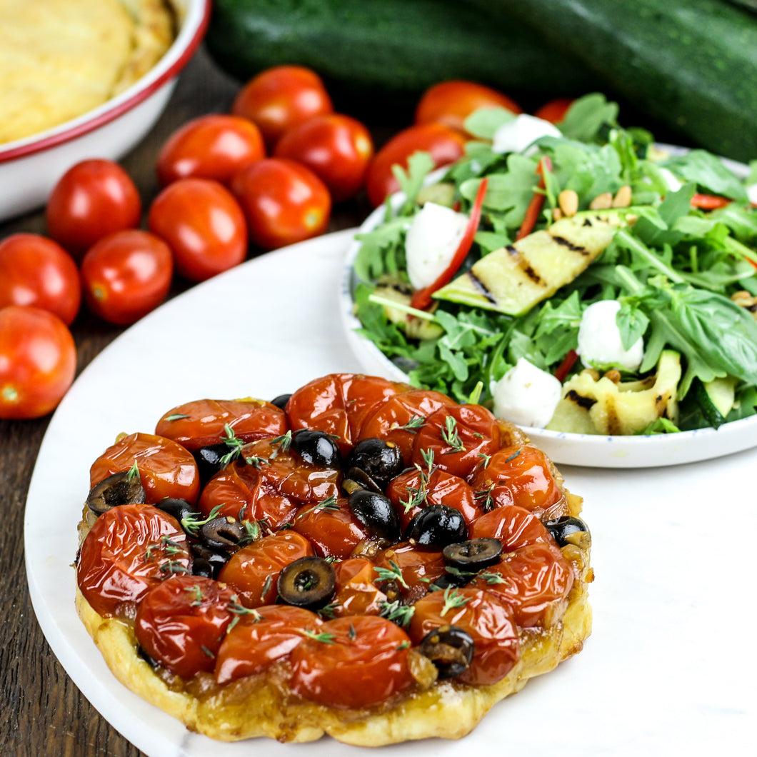 Tarte tatin van kerstomaat met salade (V)