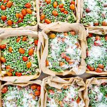 Afbeelding laden  in gallerij, Rigatone met pesto, erwtjes en spek