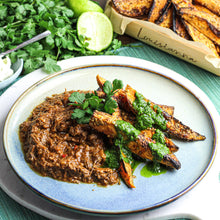 Afbeelding laden  in gallerij, Mexicaans stoofpotje met zoete aardappelwedges (VEGGIE)