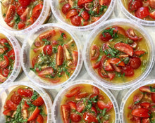 Afbeelding laden  in gallerij, Roodbaarsfilet met sauce vierge en krieltjes