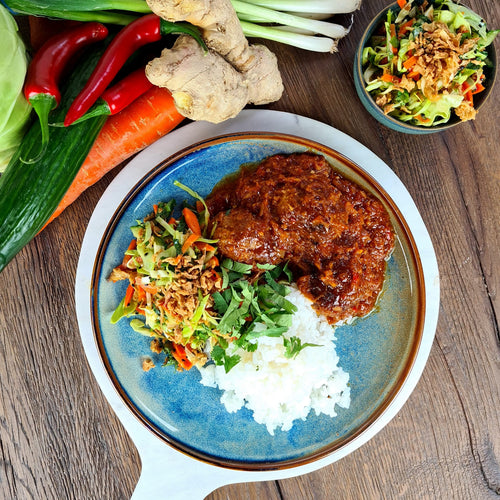 Gehaktbroodje Babi Pangang met koolsalade