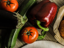 Afbeelding laden  in gallerij, Arancini met tomatensaus en ratatouille (V)